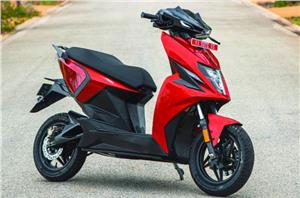 Best Electric Scooter: सड़को पर तेज रफ़्तार से दौड़ने आई है Electric स्कूटर, खतरनाक फीचर्स के साथ देखे माइलेज